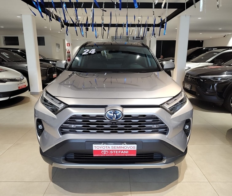 Toyota RAV4 2024, foto 1 de 10